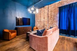 Hollyhock Suite 410: 2 beds/1 bath