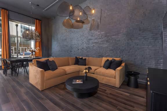 Historic District Hideaway. 4bed