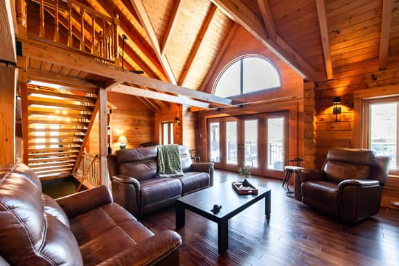 Enchanting Lakeside Cabin in 50 Acres of Gardens!