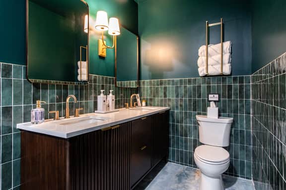 Hollyhock Suite 511: 1 bed/1 bath