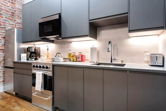 Hollyhock Suite 403: 2 bed/1 bath
