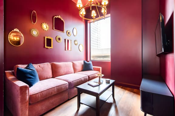 Hollyhock Suite 408: 2 beds/1 bath