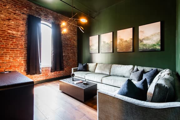 Hollyhock Suite 405: 2 beds/1 bath