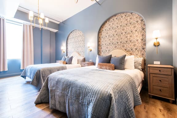 Hollyhock Suite 406: 1 bed/1 bath